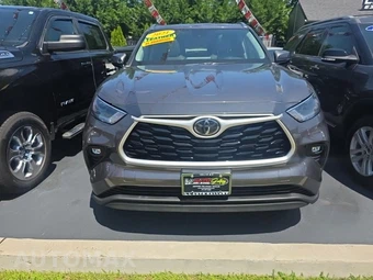 2021 Toyota Highlander XLE – miniatura 2