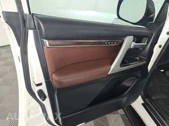 2021 Toyota Land Cruiser - miniatura 9