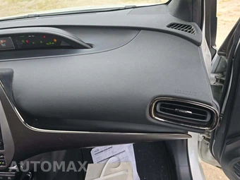 2021 Toyota Prius 20th Anniversary Edition - miniatura 16
