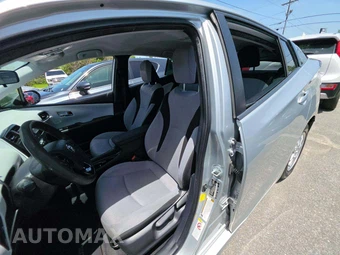 2021 Toyota Prius LE – miniatura 6