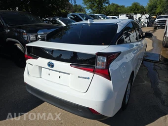 2021 Toyota Prius LE – miniatura 4