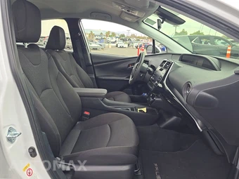 2021 Toyota Prius LE – miniatura 8