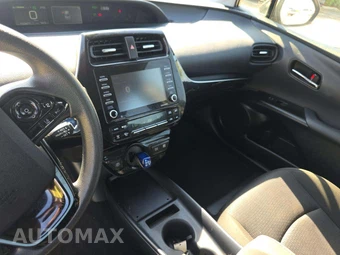 2021 Toyota Prius LE - miniatura 10