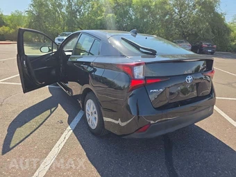 2021 Toyota Prius LE - miniatura 2