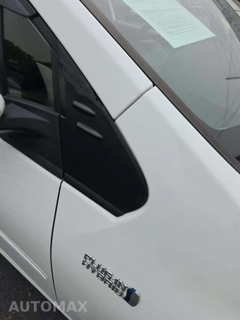 2021 Toyota Prius Prime LE – miniatura 24