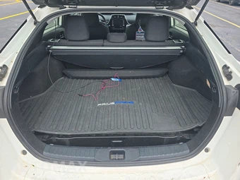 2021 Toyota Prius Prime LE - miniatura 16