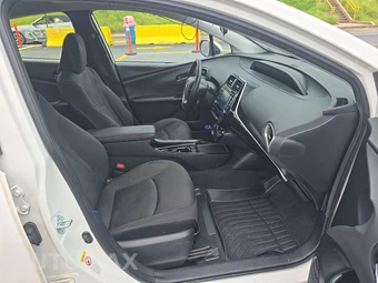 2021 Toyota Prius Prime LE - miniatura 8