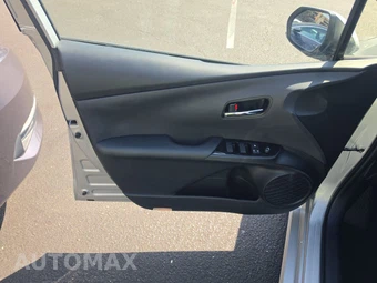 2021 Toyota Prius XLE - miniatura 9