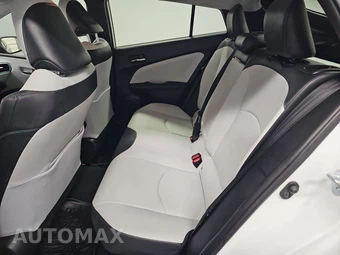 2021 Toyota Prius XLE – miniatura 13