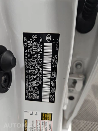 2021 Toyota Prius XLE – miniatura 14