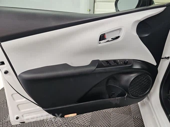 2021 Toyota Prius XLE – miniatura 9