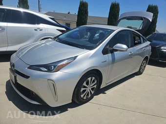 2021 Toyota Prius XLE