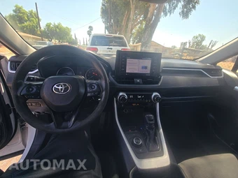 2021 Toyota RAV4 Hybrid LE - miniatura 11