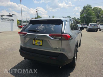 2021 Toyota RAV4 Hybrid LE - miniatura 3