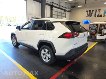 2021 Toyota RAV4 Hybrid LE - miniatura 6