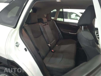 2021 Toyota RAV4 Hybrid LE - miniatura 16