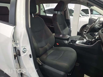 2021 Toyota RAV4 Hybrid LE - miniatura 18