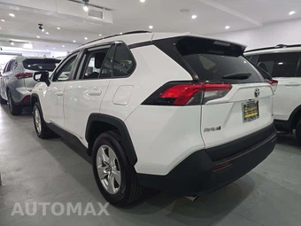 2021 Toyota RAV4 Hybrid LE - miniatura 2