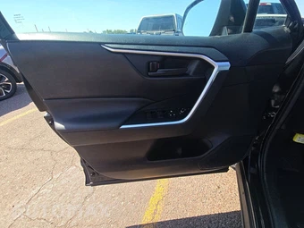 2021 Toyota RAV4 Hybrid LE - miniatura 9