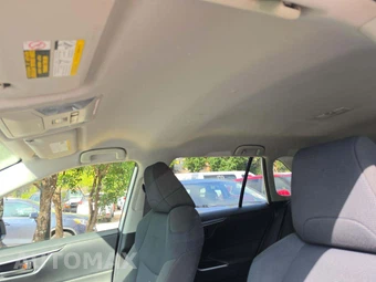 2021 Toyota RAV4 Hybrid LE - miniatura 8
