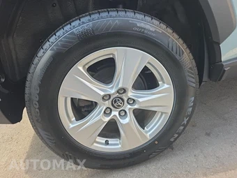 2021 Toyota RAV4 Hybrid XLE - miniatura 10