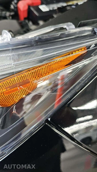 2021 Toyota RAV4 LE - miniatura 24