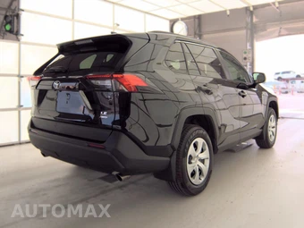 2021 Toyota RAV4 LE - miniatura 4