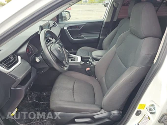 2021 Toyota RAV4 LE - miniatura 7