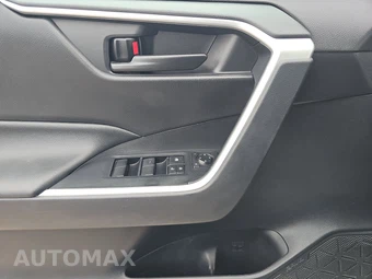 2021 Toyota RAV4 LE - miniatura 9