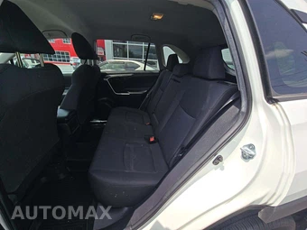 2021 Toyota RAV4 LE - miniatura 13