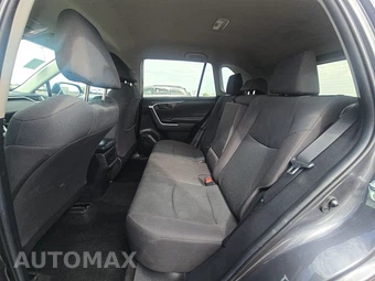 2021 Toyota RAV4 LE - miniatura 13
