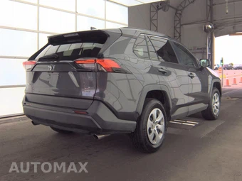 2021 Toyota RAV4 LE - miniatura 4