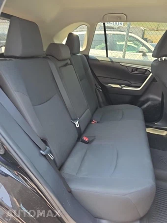 2021 Toyota RAV4 LE - miniatura 30