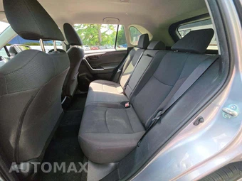 2021 Toyota RAV4 LE – miniatura 13