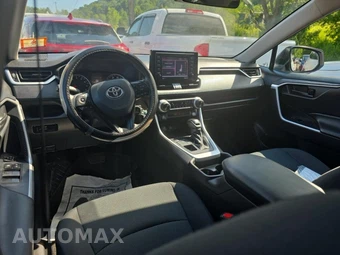 2021 Toyota RAV4 LE - miniatura 14