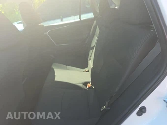 2021 Toyota RAV4 LE - miniatura 16