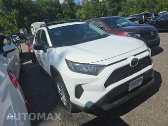 2021 Toyota RAV4 LE - miniatura 3