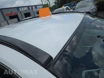 2021 Toyota RAV4 LE - miniatura 12