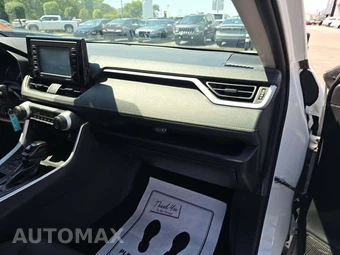 2021 Toyota RAV4 LE - miniatura 19