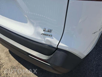 2021 Toyota RAV4 LE - miniatura 26