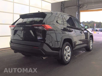 2021 Toyota RAV4 LE - miniatura 4