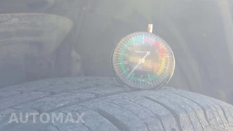 2021 Toyota RAV4 LE – miniatura 19