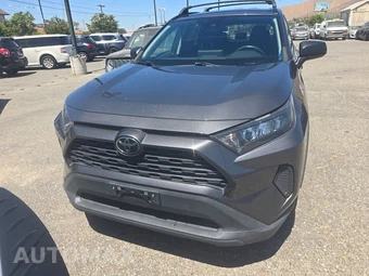 2021 Toyota RAV4 LE – miniatura 2