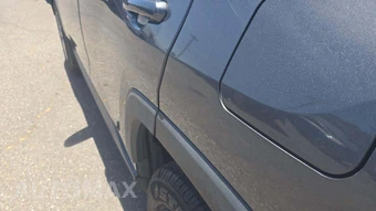 2021 Toyota RAV4 LE – miniatura 25