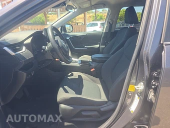 2021 Toyota RAV4 LE – miniatura 7