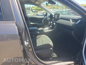 2021 Toyota RAV4 LE – miniatura 8