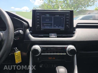 2021 Toyota RAV4 LE - miniatura 10