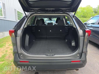 2021 Toyota RAV4 LE - miniatura 14
