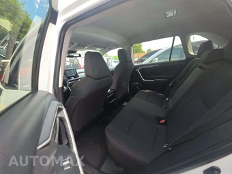 2021 Toyota RAV4 LE - miniatura 13