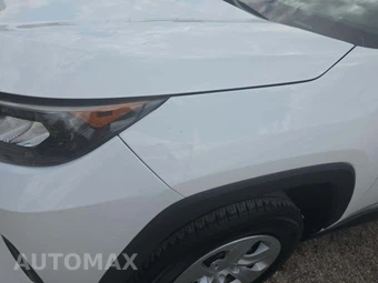 2021 Toyota RAV4 LE - miniatura 24